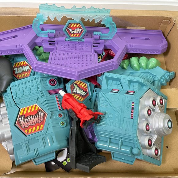 Spider-Man: Into the Spider-Verse Super Collider Playset - Picture 5 of 13